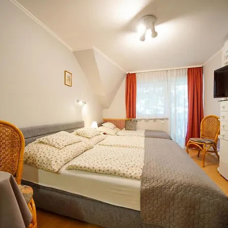 Siesta Vendeghaz Vakantiehuis Eger