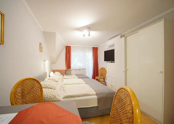 Semesterbostad Siesta Vendeghaz *