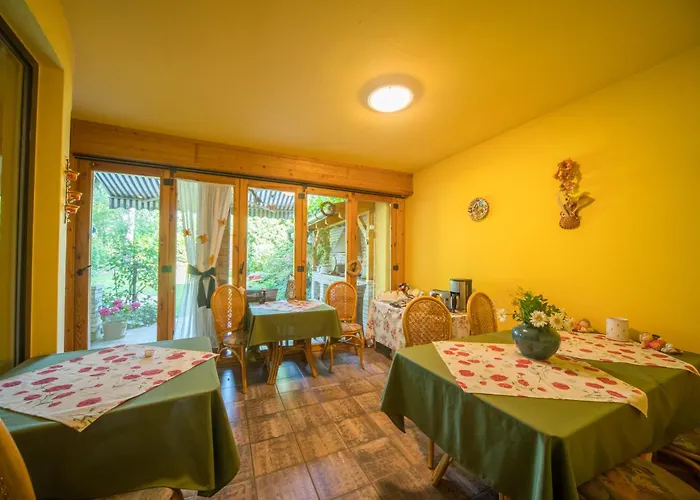 Semesterbostad Siesta Vendeghaz Eger