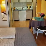 Siesta Vendeghaz بيت للعطل