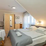 Siesta Vendeghaz Feriehus *