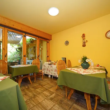 Будинок відпочинку Siesta Vendeghaz *