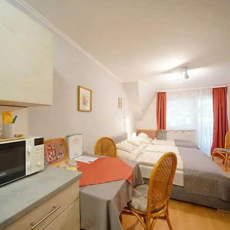 Siesta Vendeghaz Будинок відпочинку Еґер