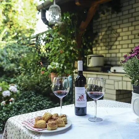 Siesta Vendeghaz * Еґер