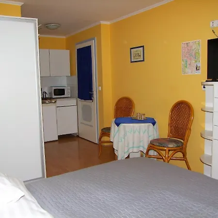 Siesta Vendeghaz Будинок відпочинку