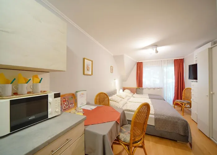 Siesta Vendeghaz Vakantiehuis Eger